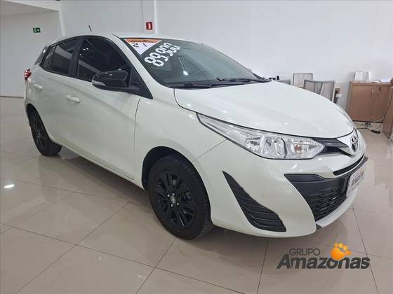 TOYOTA YARIS 1.3 16V FLEX XL LIVE MULTIDRIVE TOYOTA YARIS 1.3 16V FLEX XL LIVE MULTIDRIVE